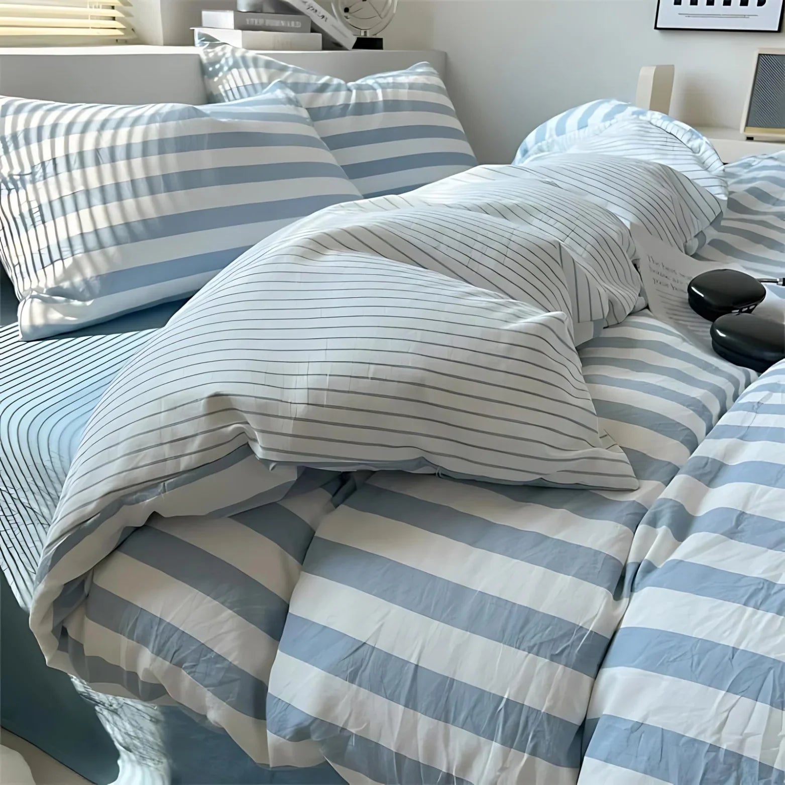 Elenorra Classic Striped Bedding Set