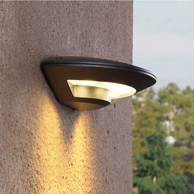 Elisa Outdoor Wall Lamp