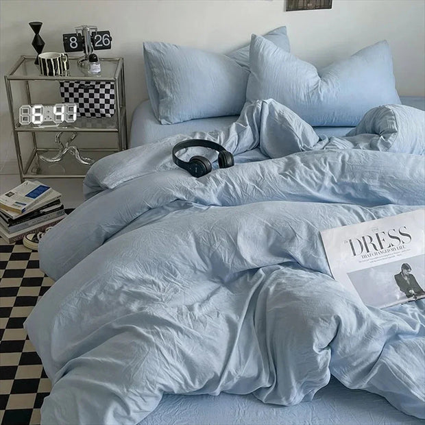 Amelia Bedding Set