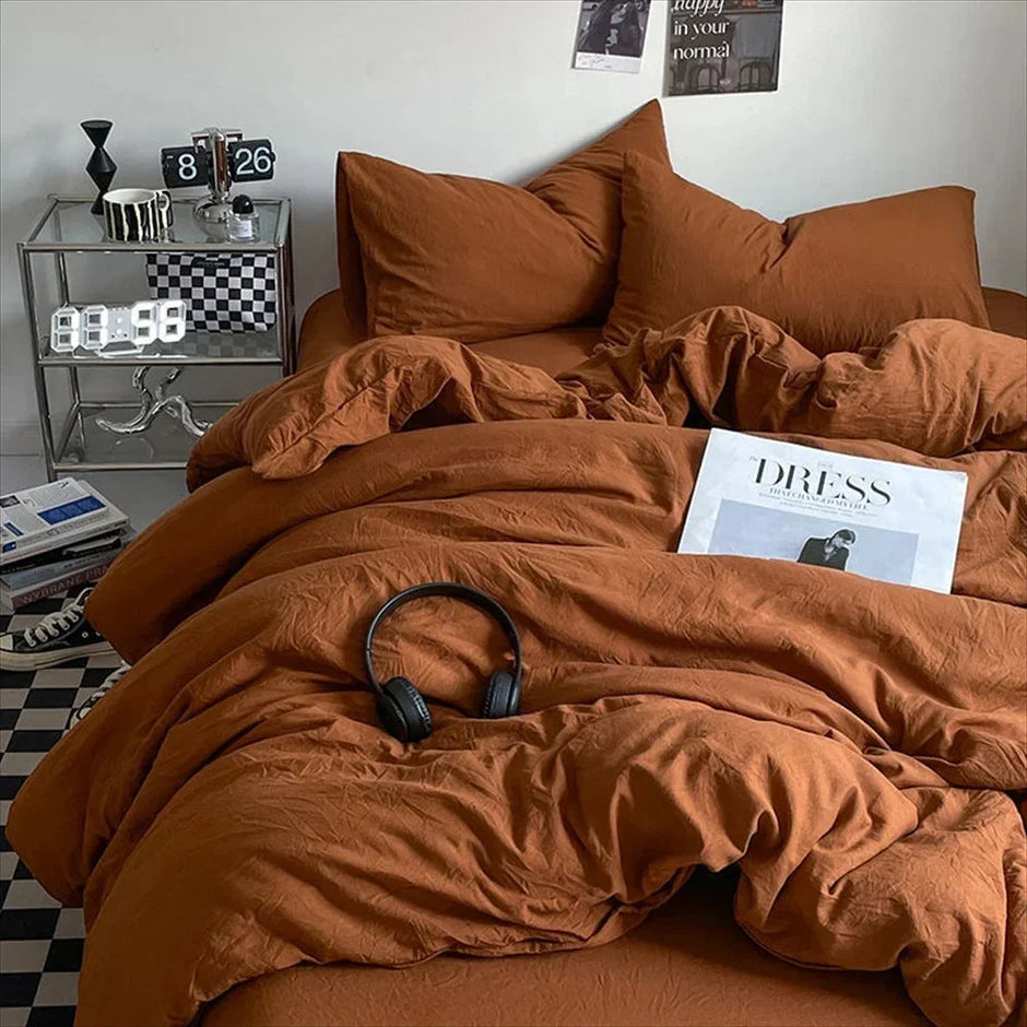 Amelia Bedding Set