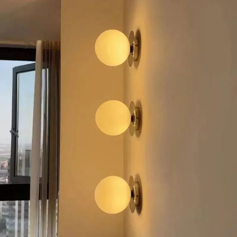 Nashia  Wall Lamp