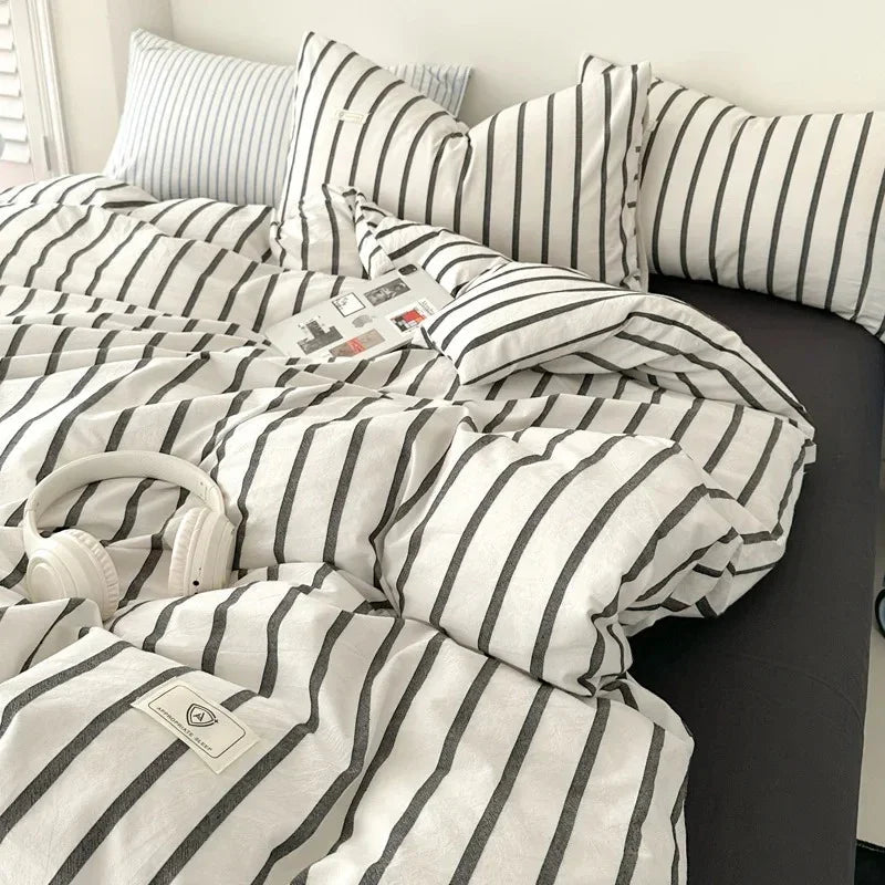 Stripped Bedding Set