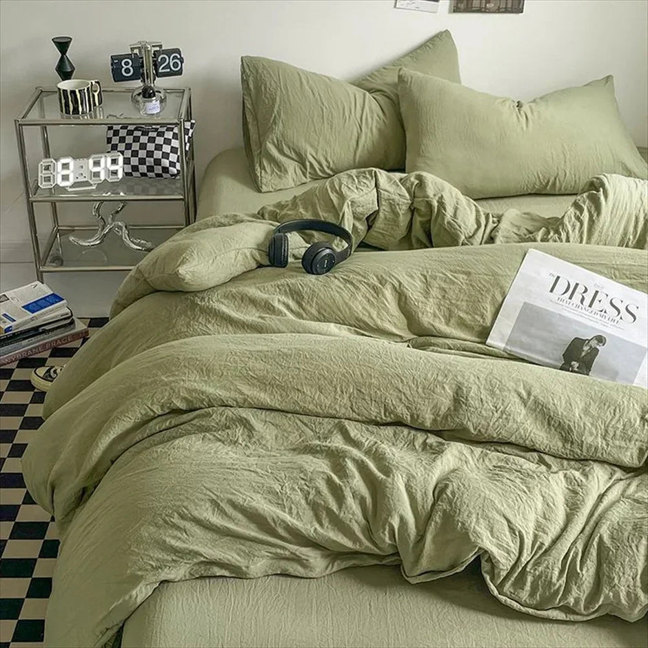 Amelia Bedding Set