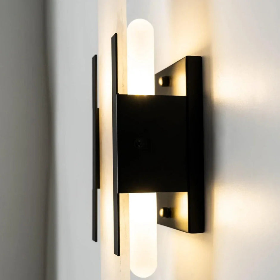 Luce Wall Lamp