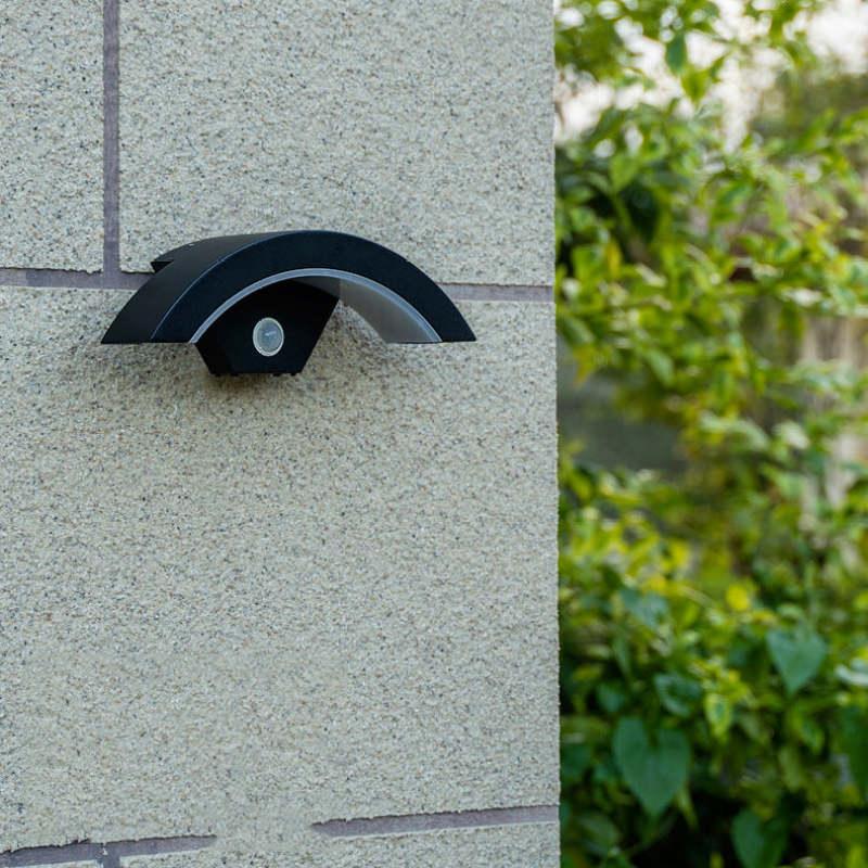 Astrid Nordic Outdoor Wall Lamp