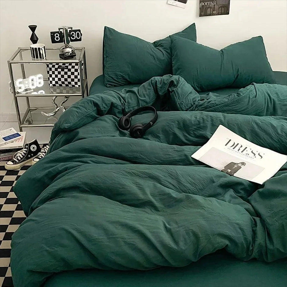 Amelia Bedding Set