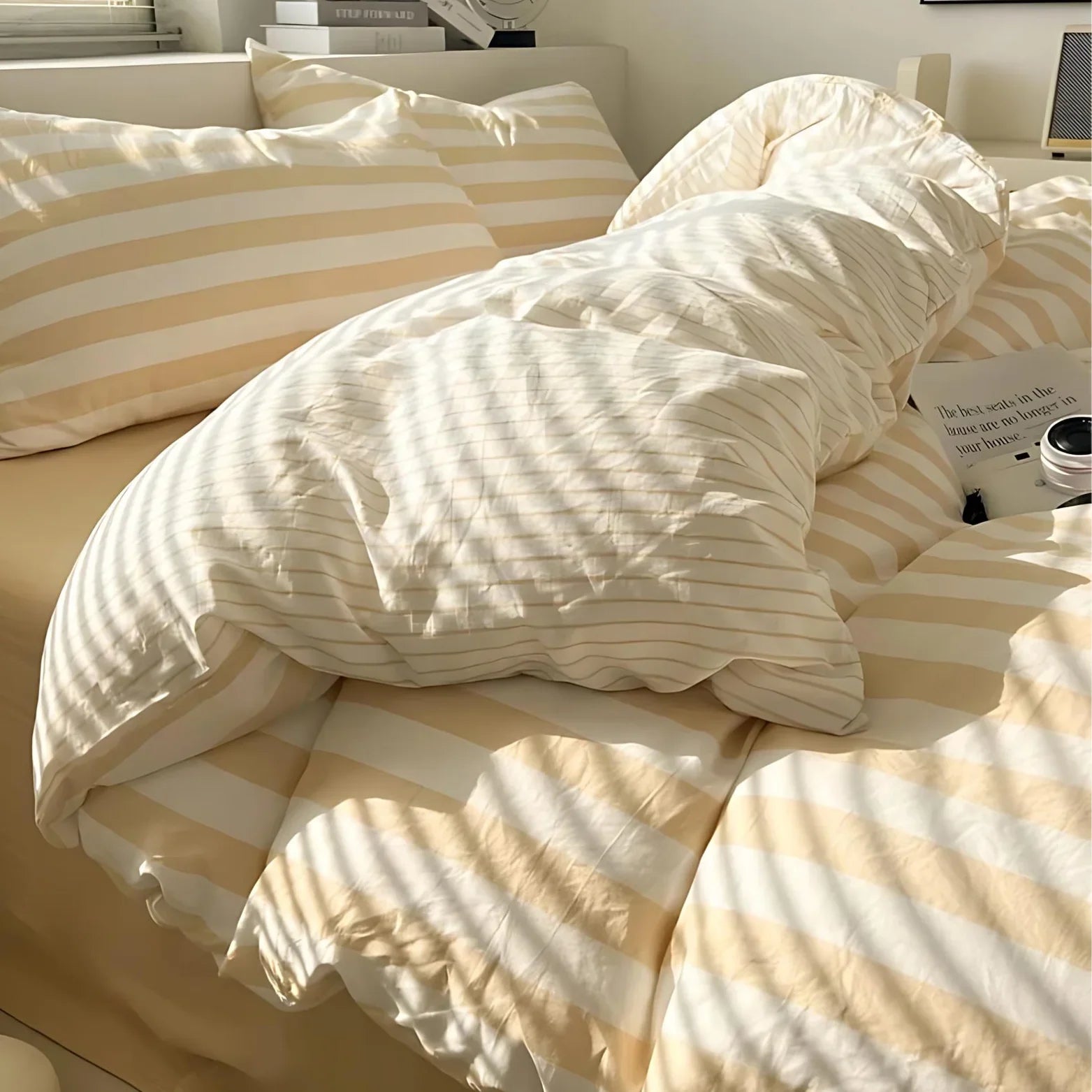 Elenorra Classic Striped Bedding Set