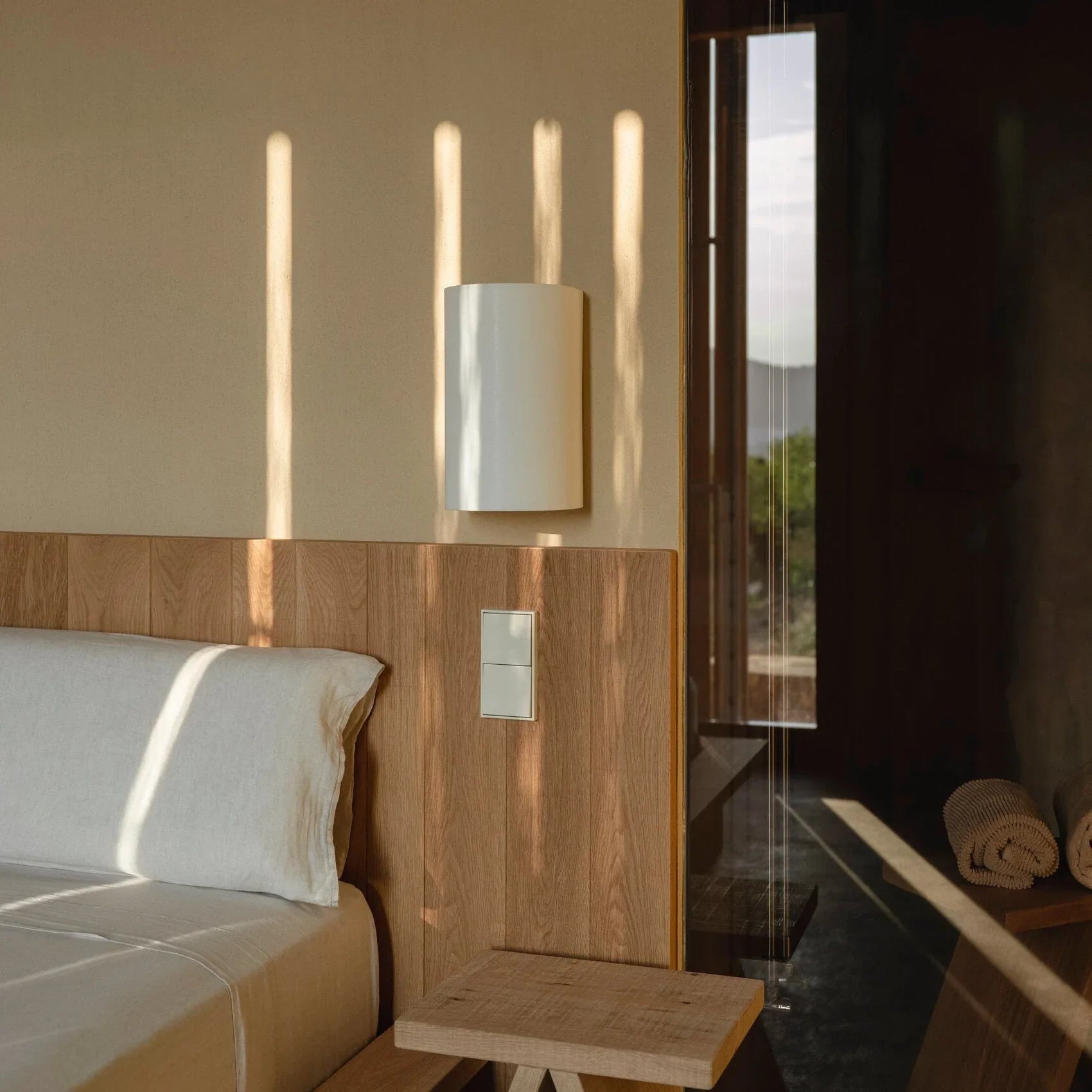 Fannhie Wall Lamp