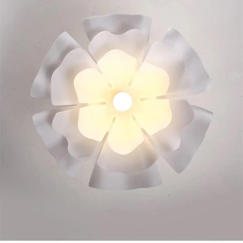 Wendy Flower Pendant Light