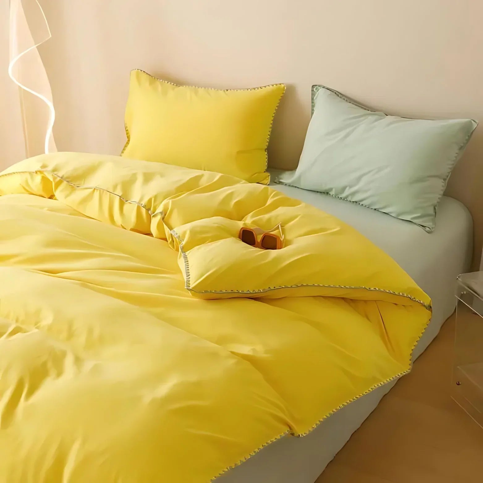 Laura Bedding Set