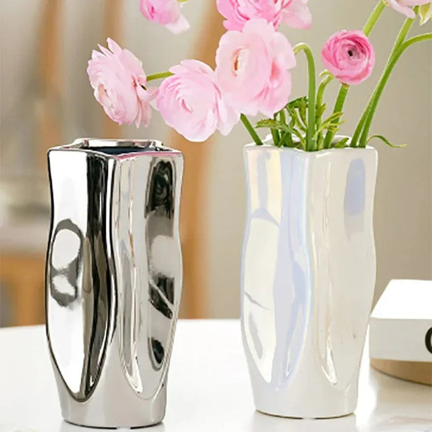 Obsidian Classic Vase