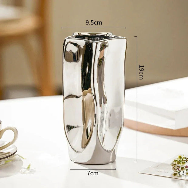 Obsidian Classic Vase