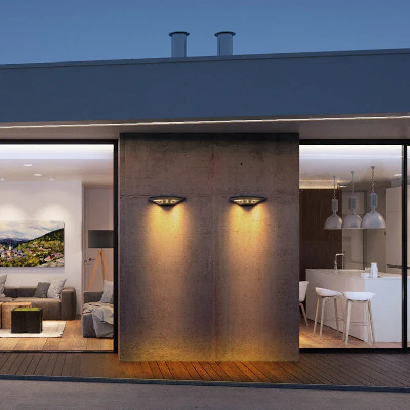Elisa Outdoor Wall Lamp
