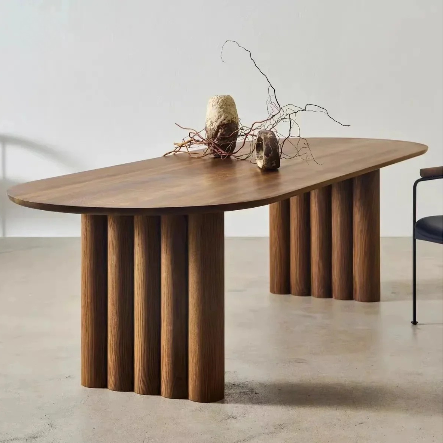 Jukka Dining Table