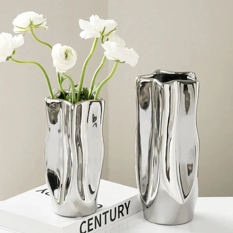 Obsidian Classic Vase