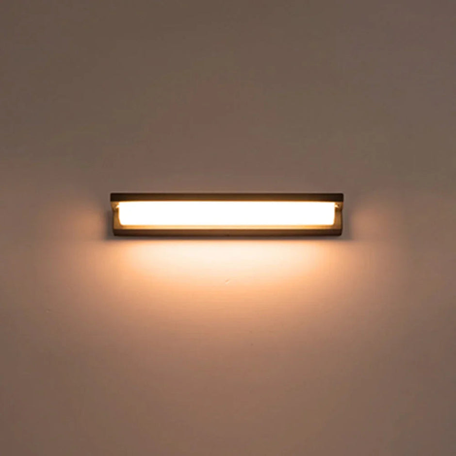 Giulia Solar Outdoor Wall Lamp