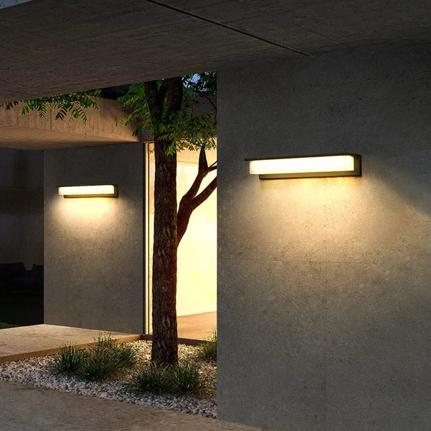 Giulia Solar Outdoor Wall Lamp