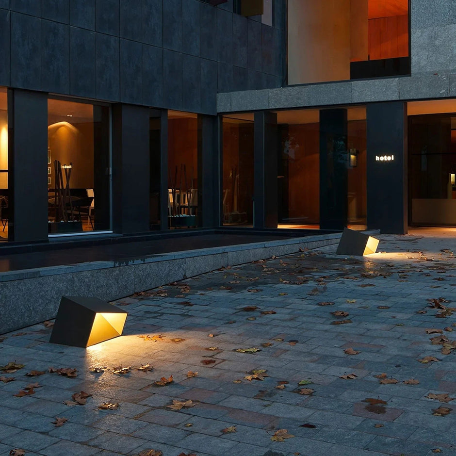 Livia LED Cube Garden Light