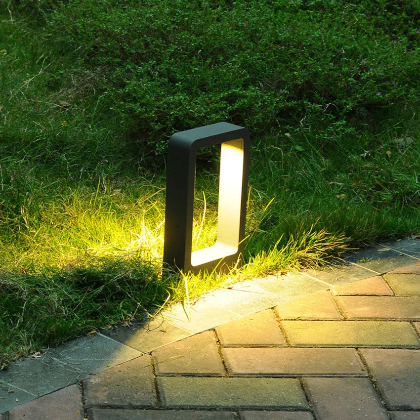 Berkeley LED Garden Light