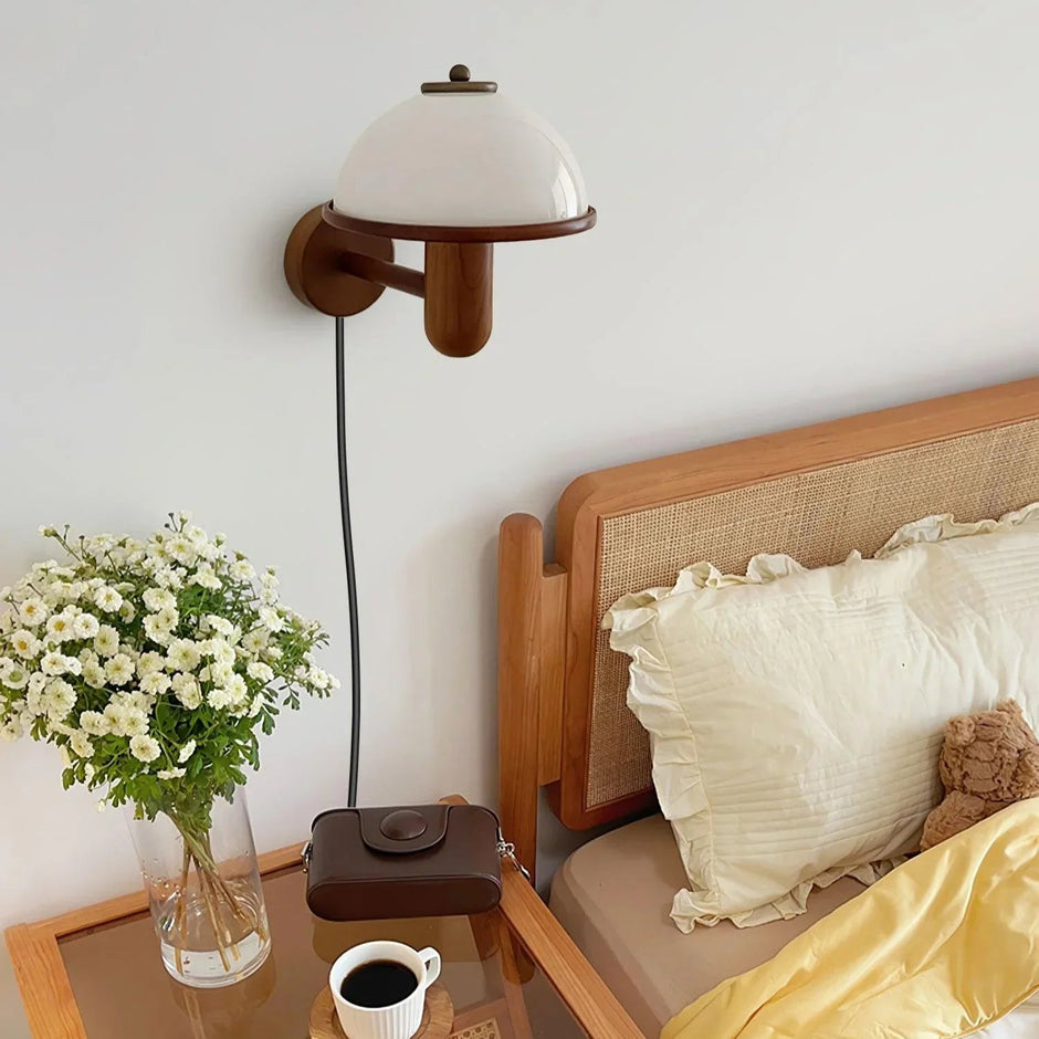 Kumo Retro Wall Light
