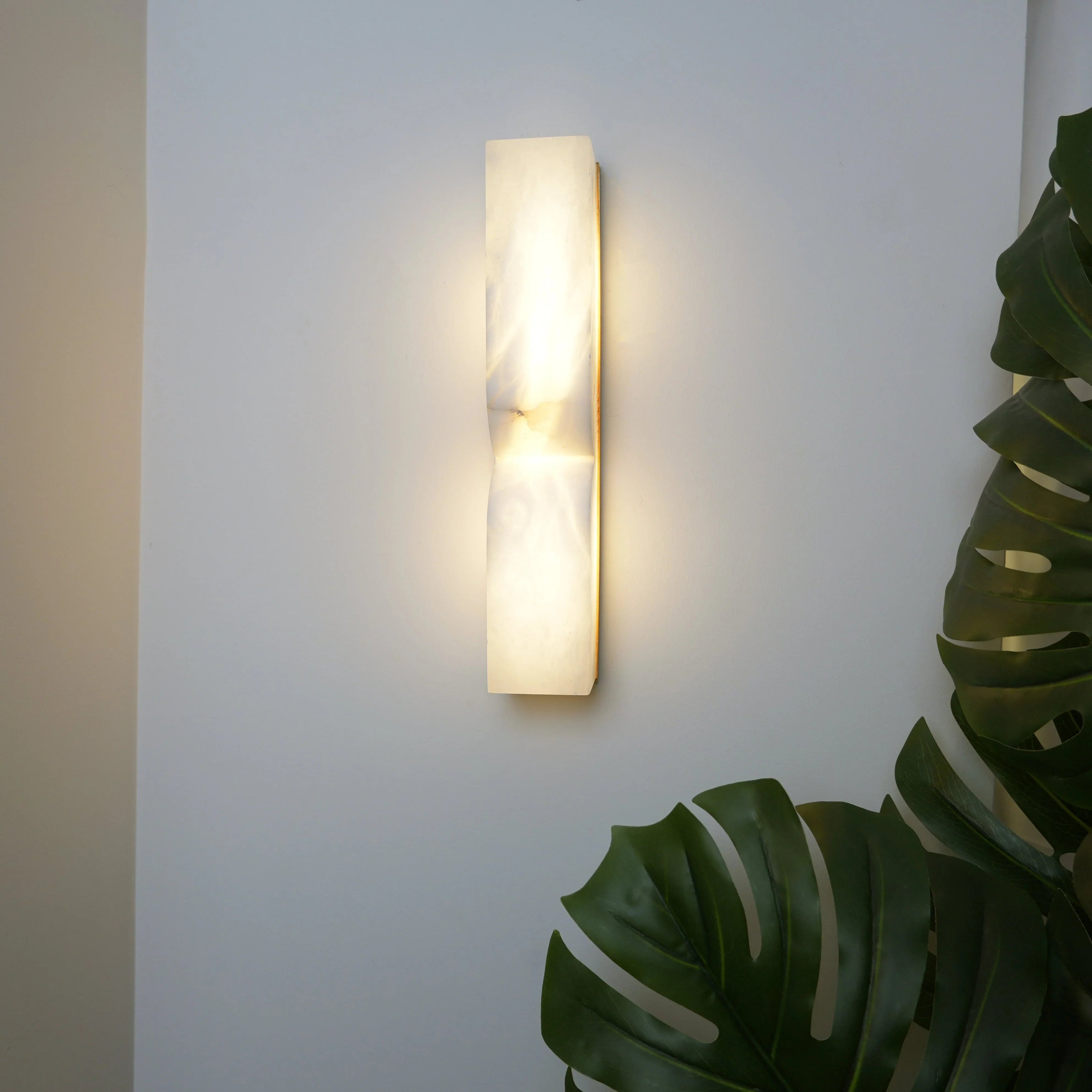 Modetta Marble Wall Lamp
