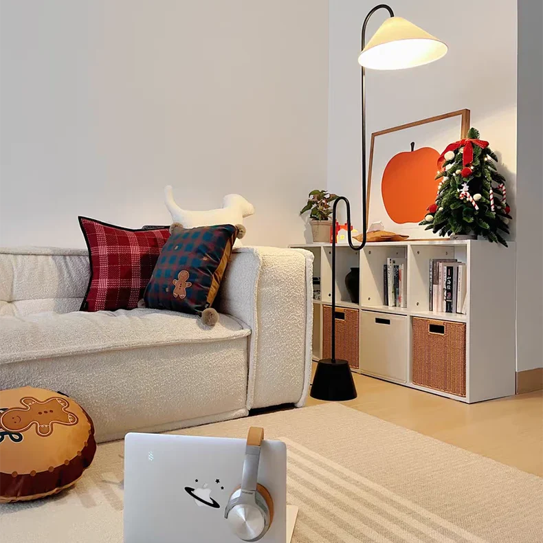 Leandra Floor Lamp