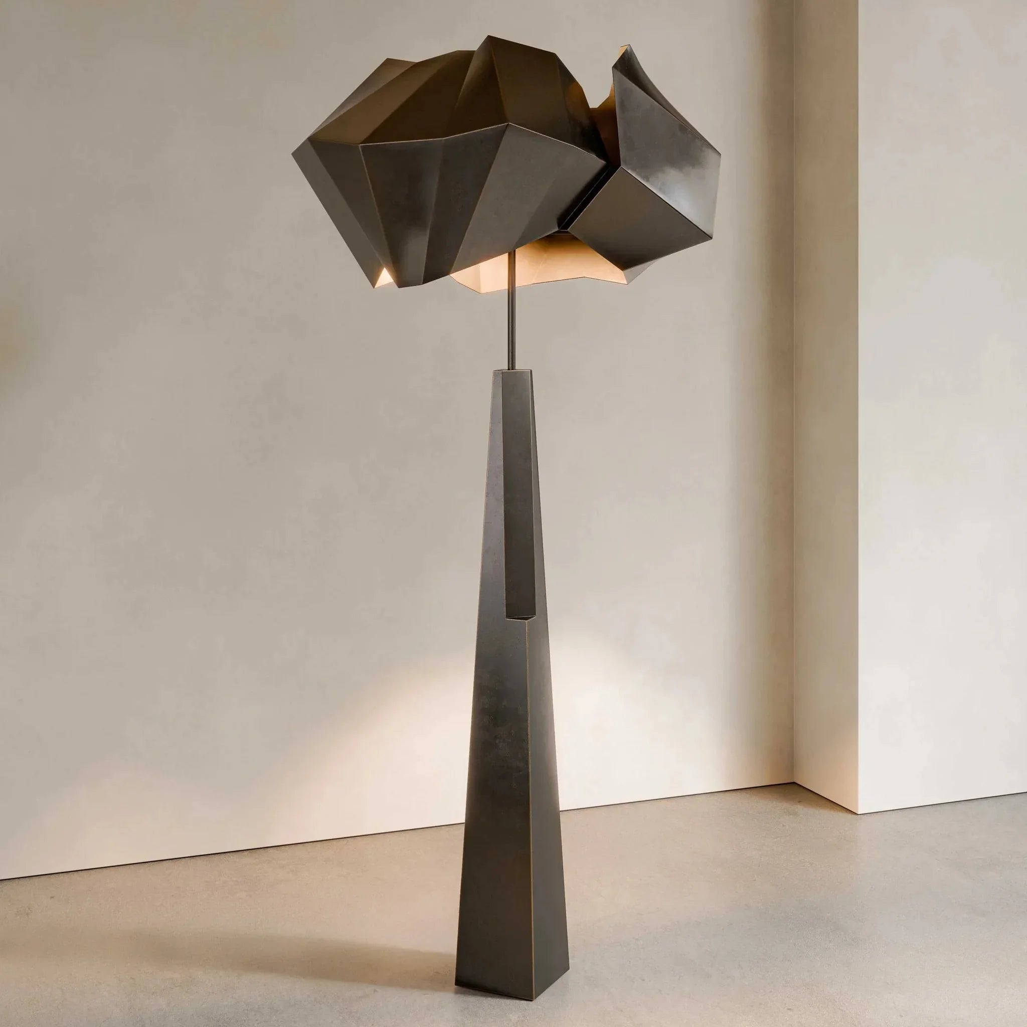 Valdemar Floor Lamp