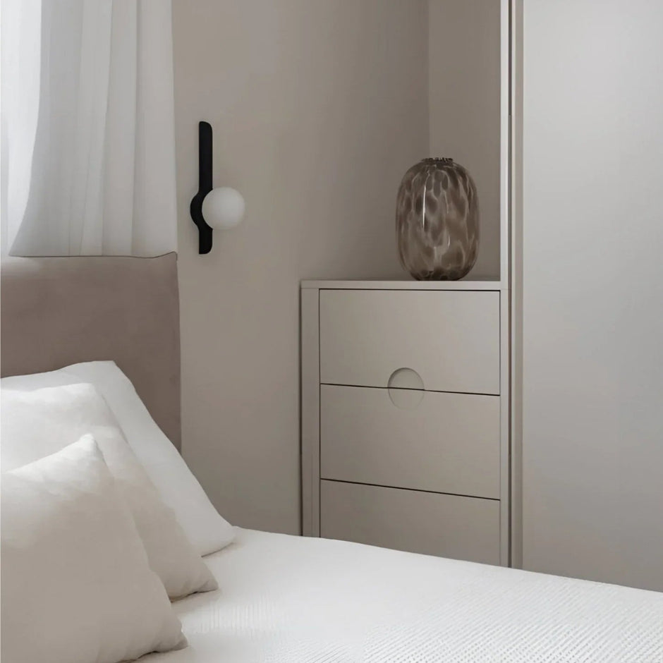 Thais Wood Wall Lamp