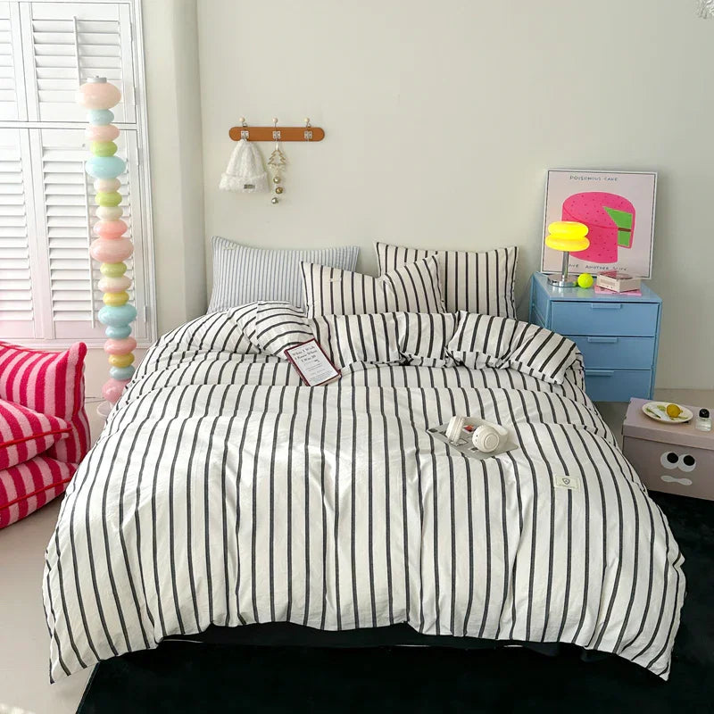 Stripped Bedding Set