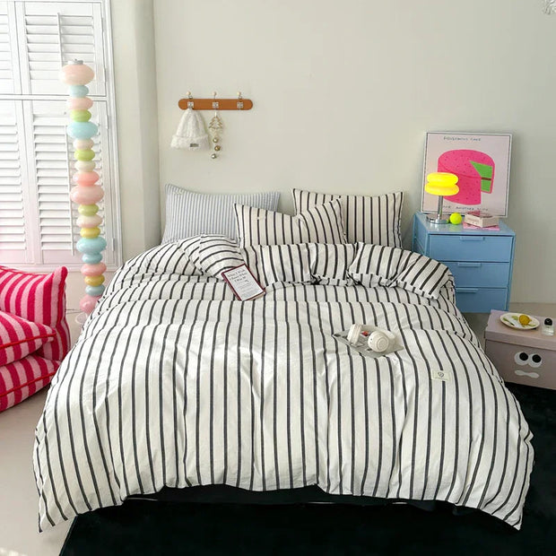 Stripped Bedding Set