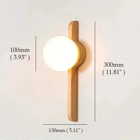 Thais Wood Wall Lamp