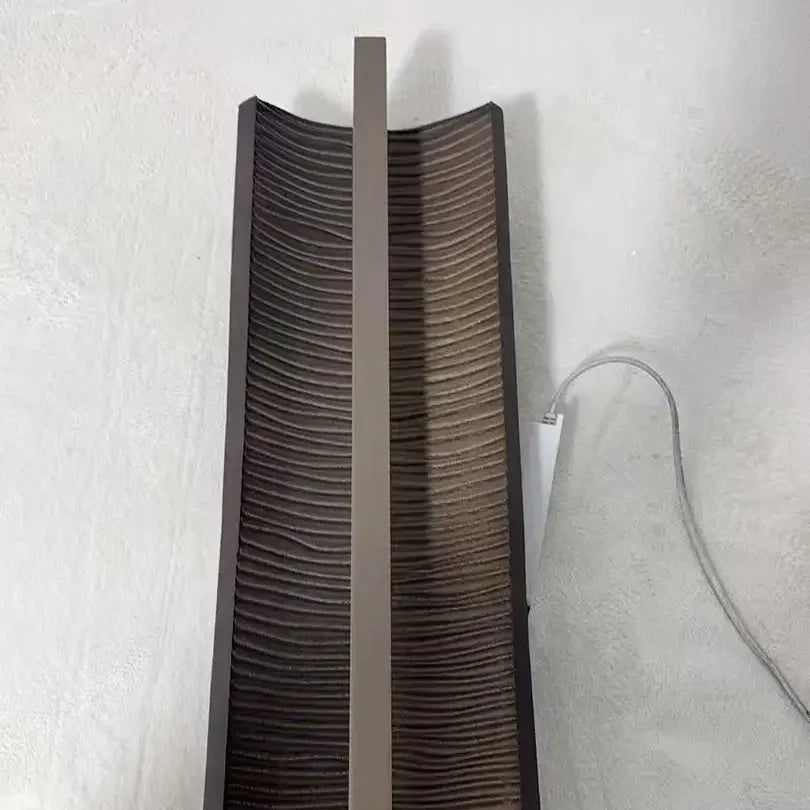 Vika Wall Lamp