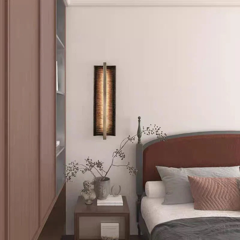 Vika Wall Lamp