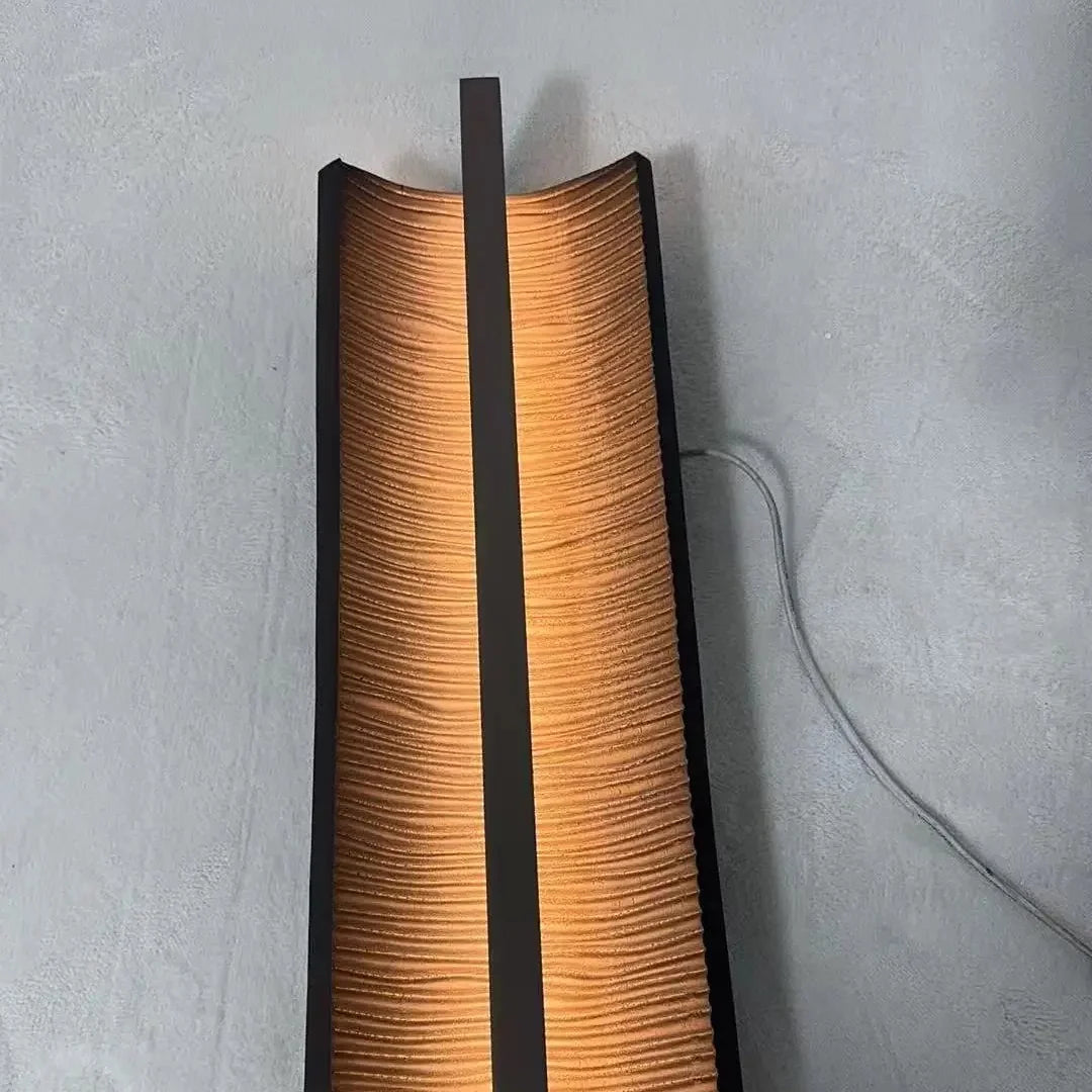 Vika Wall Lamp