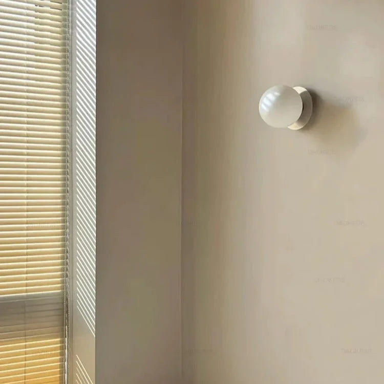Nashia  Wall Lamp