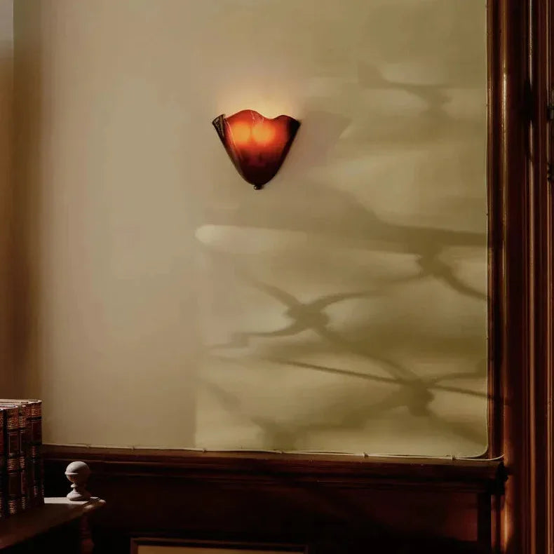 Vistia Wall Lamp