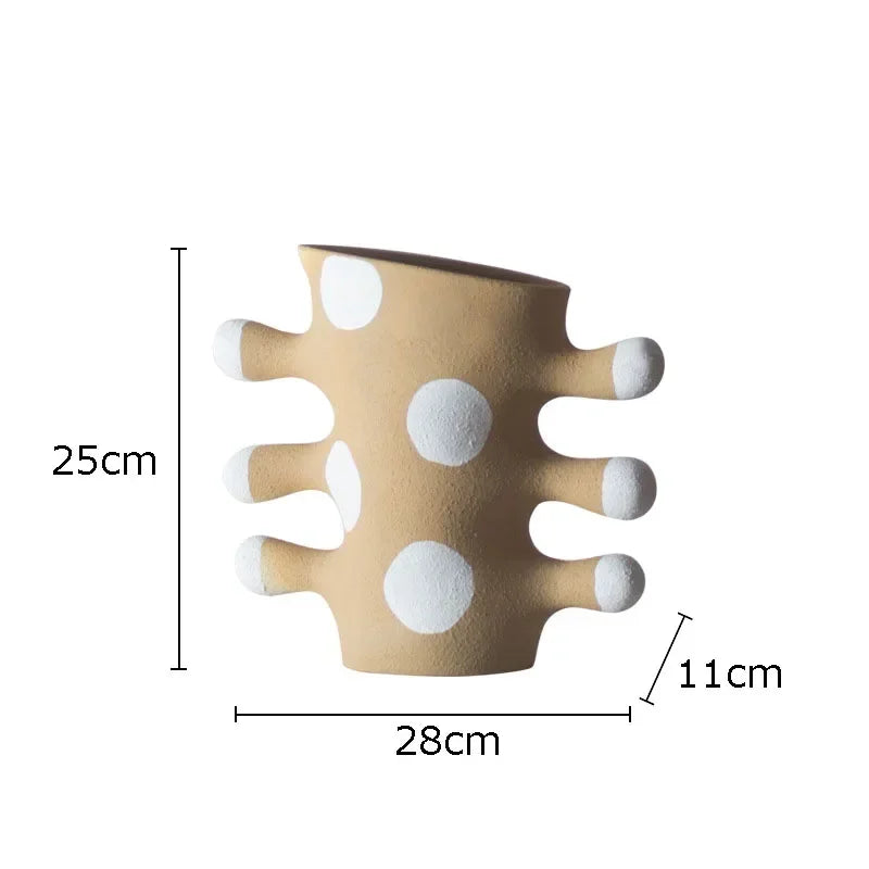 Saskia Resin Vase
