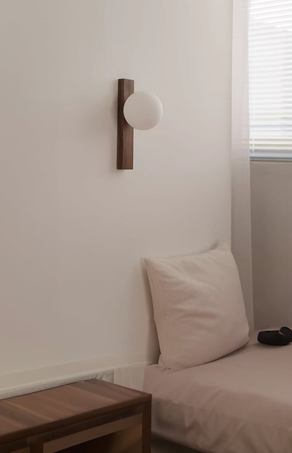 Daphne Wall Lamp
