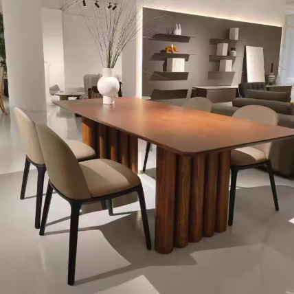 Jukka Dining Table