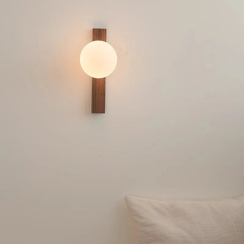 Daphne Wall Lamp