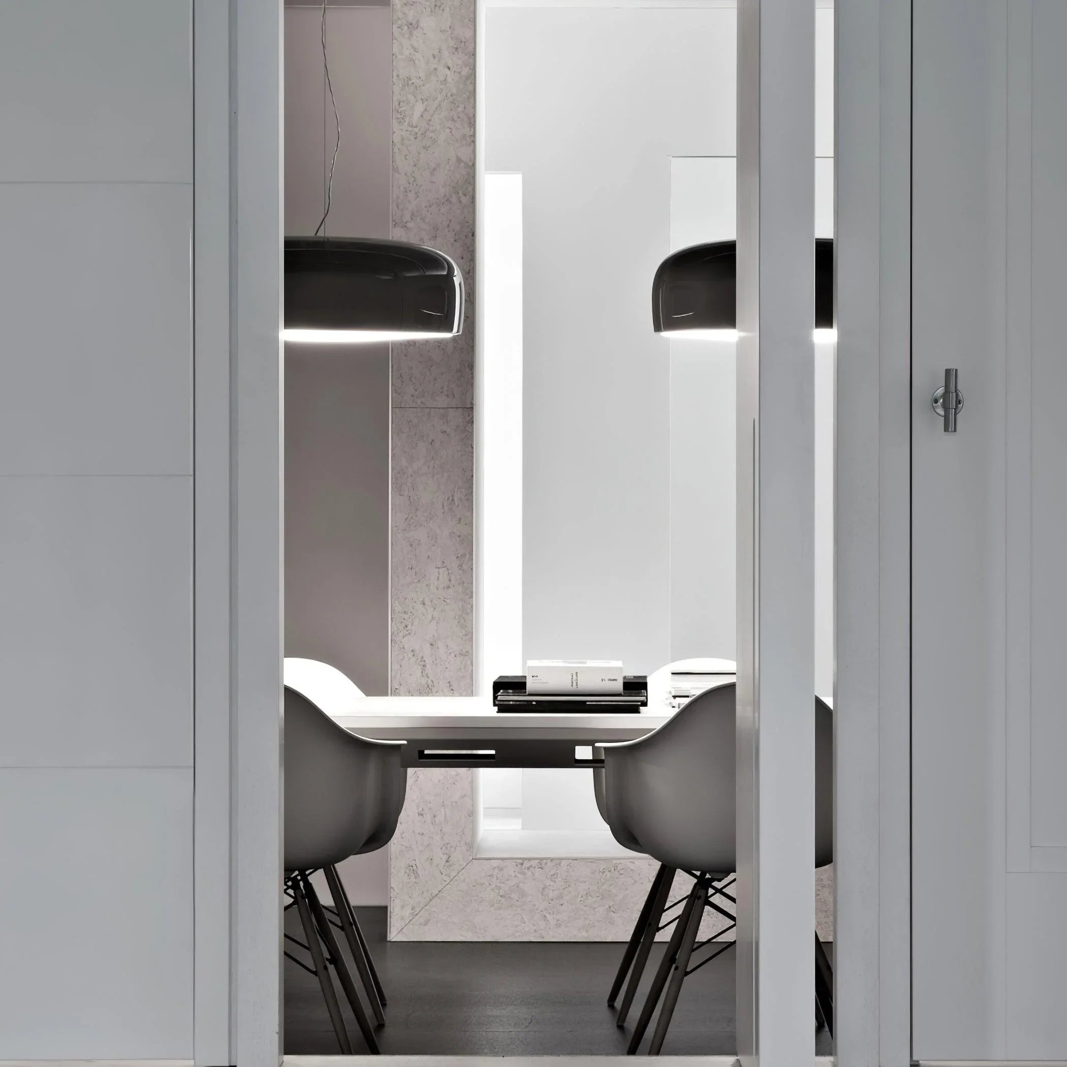 Stelo Pendant Light