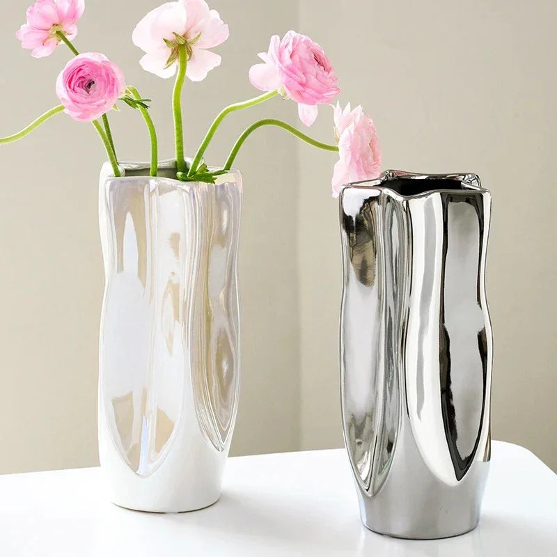 Obsidian Classic Vase