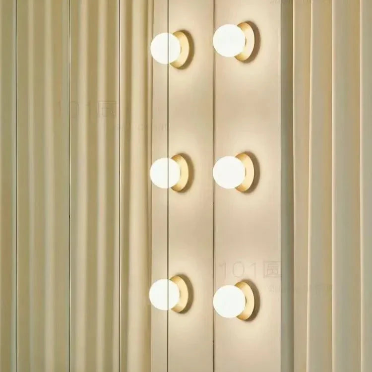 Nashia  Wall Lamp