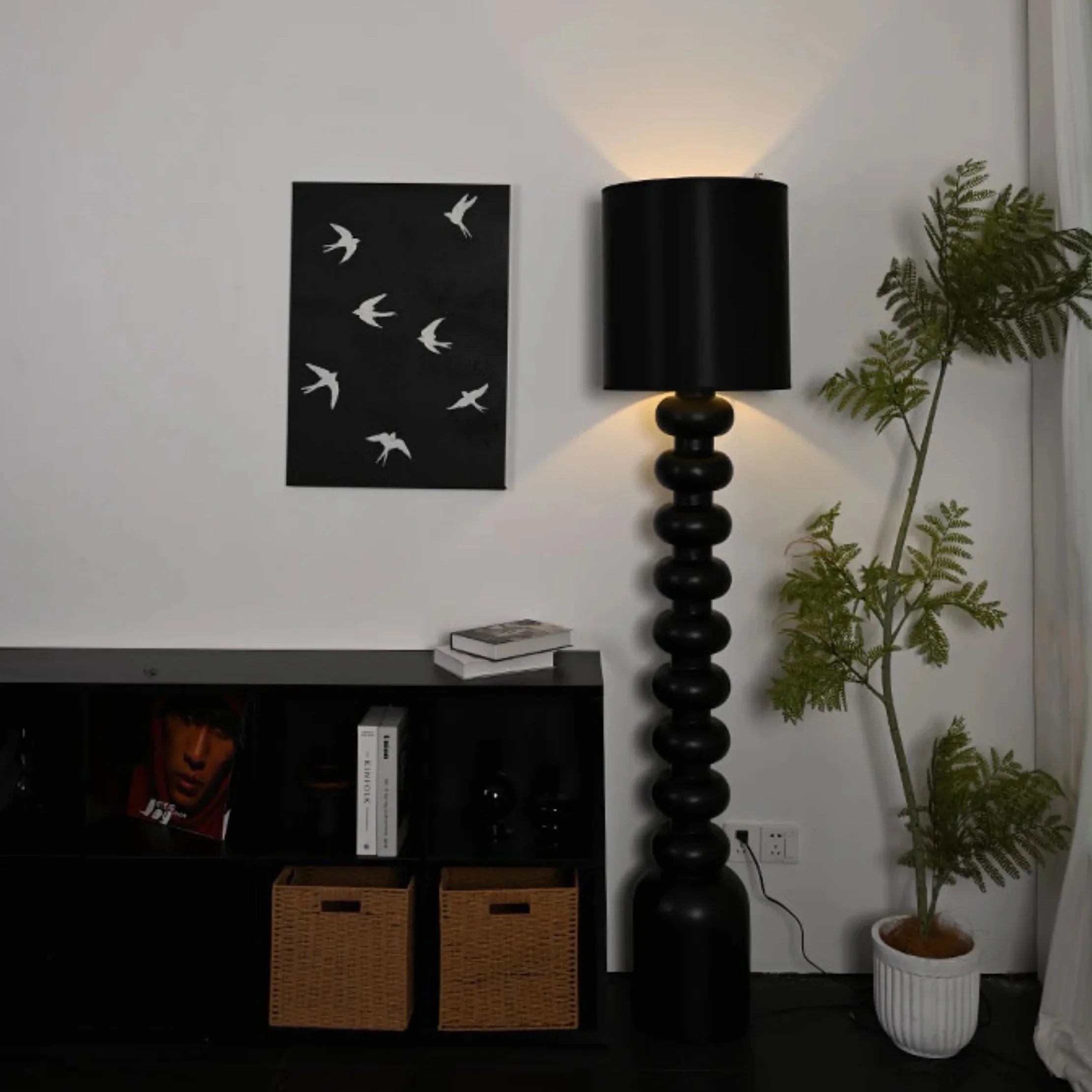 Eleganza Floor Lamp