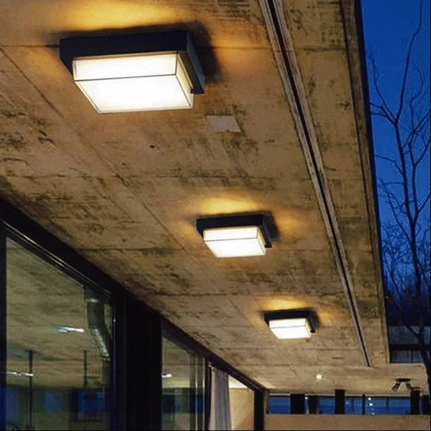 Alaya Outdoor Light