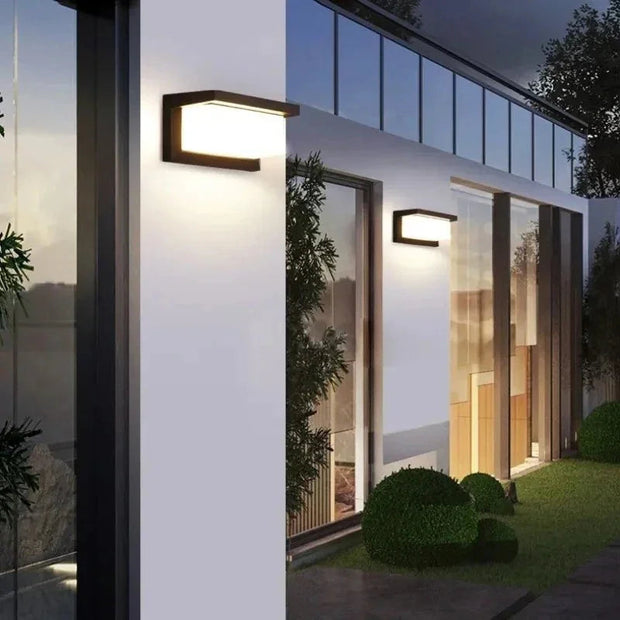 Aila Smart LED Wall Lamp