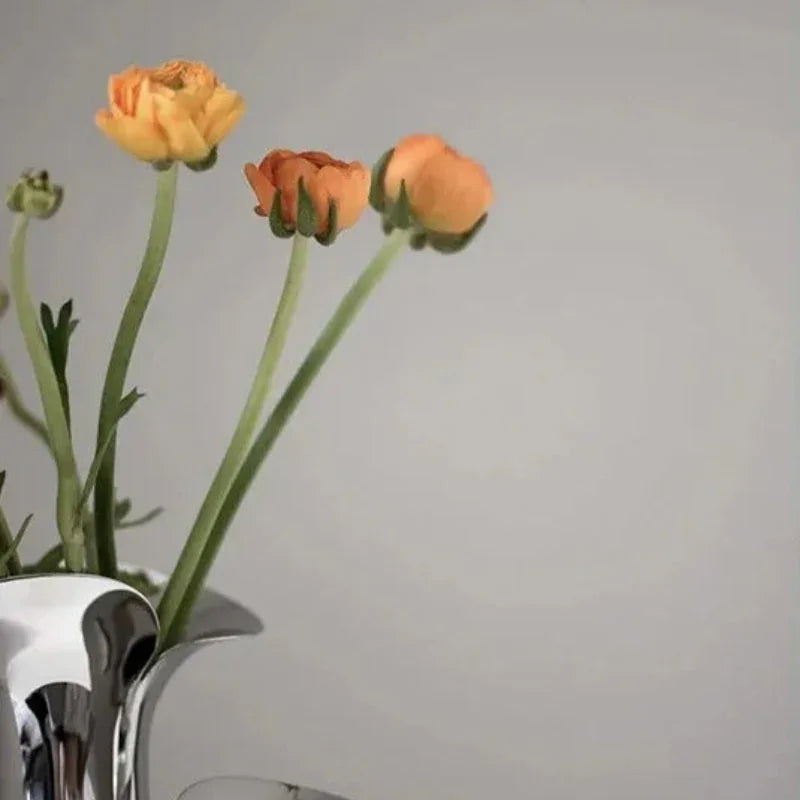Saun Vase