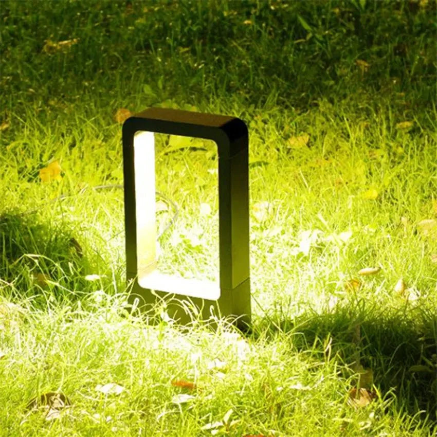 Berkeley LED Garden Light