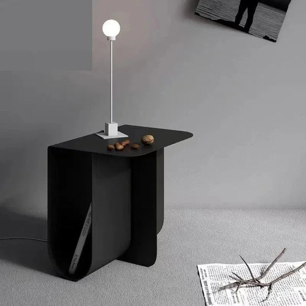 Viana Table