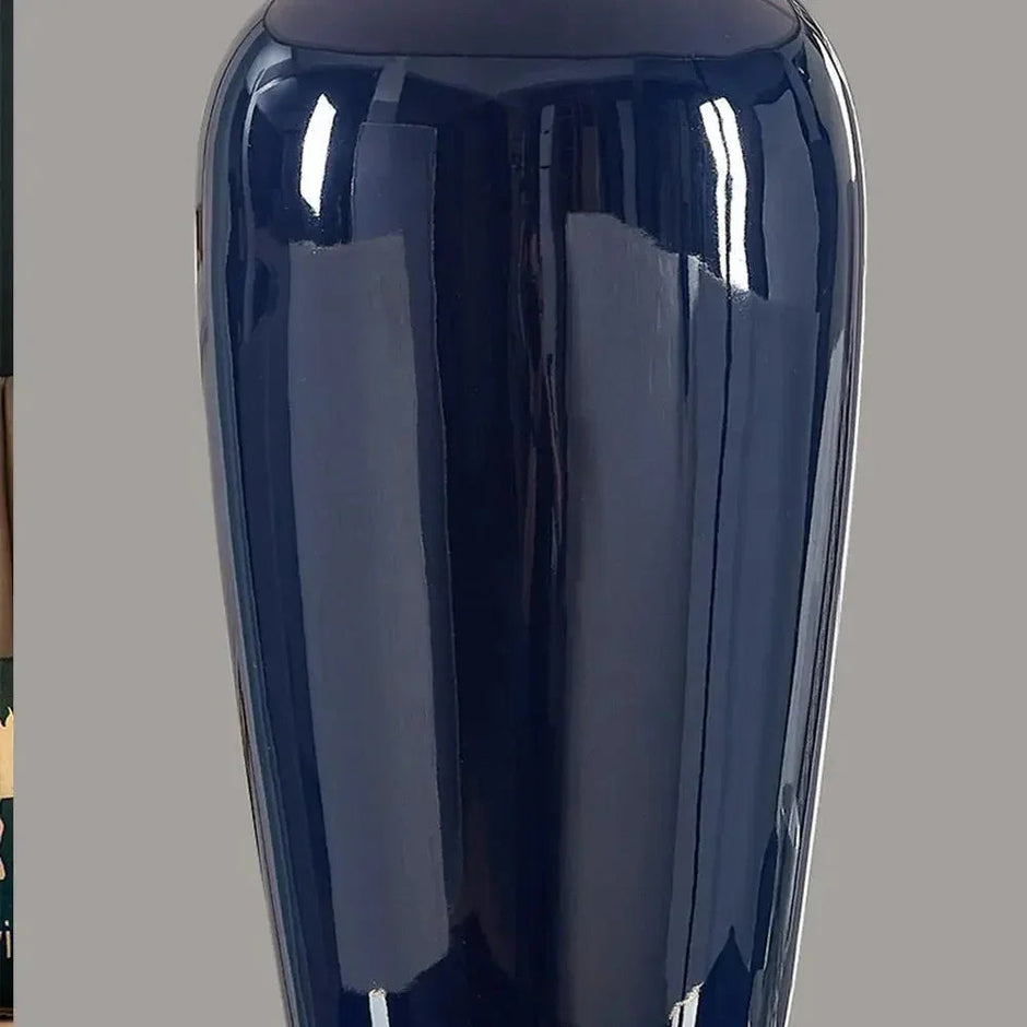 Jaida Table Lamp